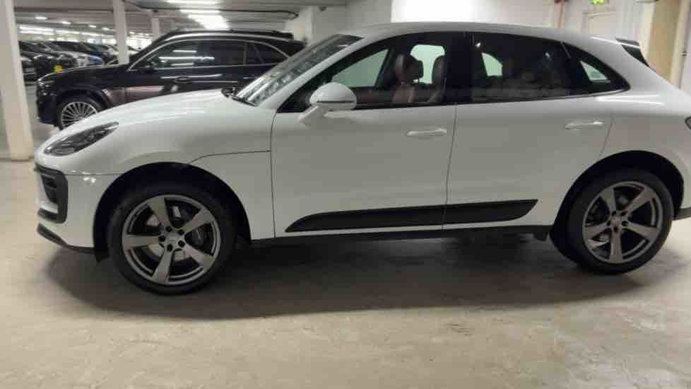 More views of Porsche Macan