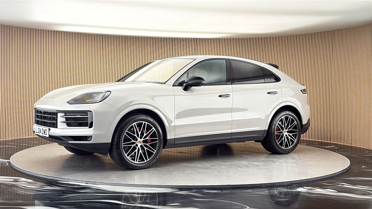 More views of Porsche Cayenne