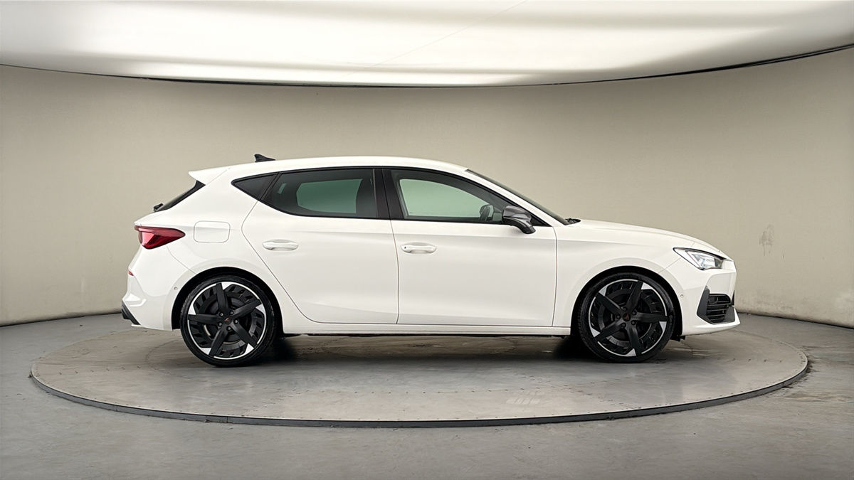CUPRA Leon Image 16