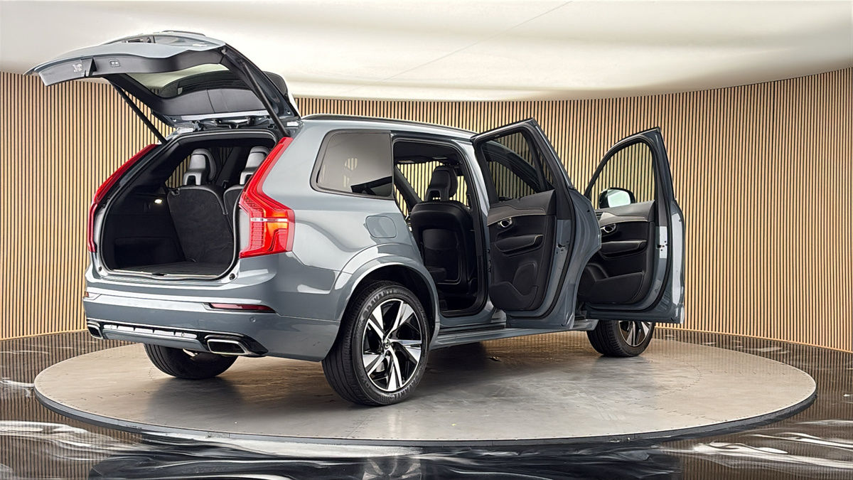 More views of Volvo XC90