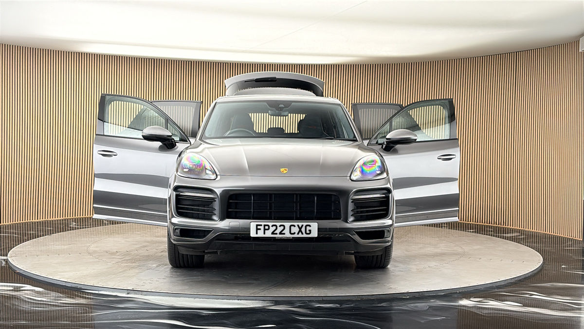 More views of Porsche Cayenne