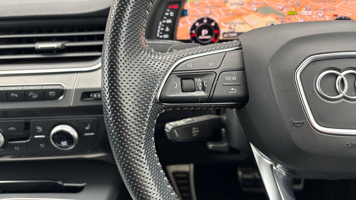 Audi Q7 Image 13