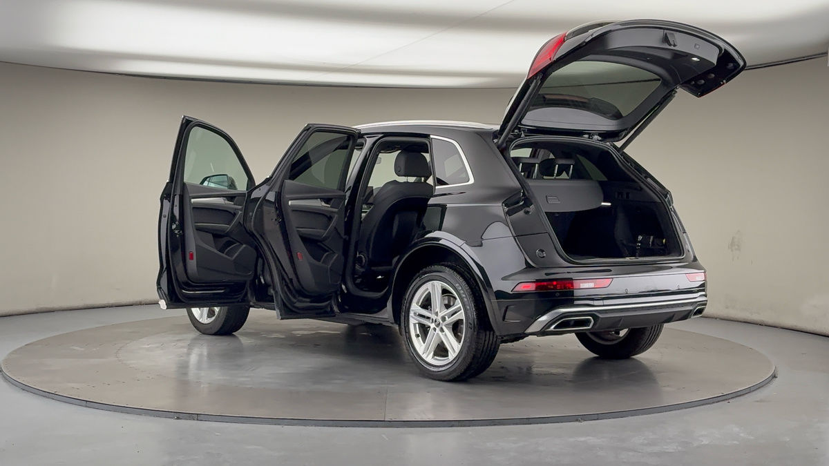 More views of Audi Q5