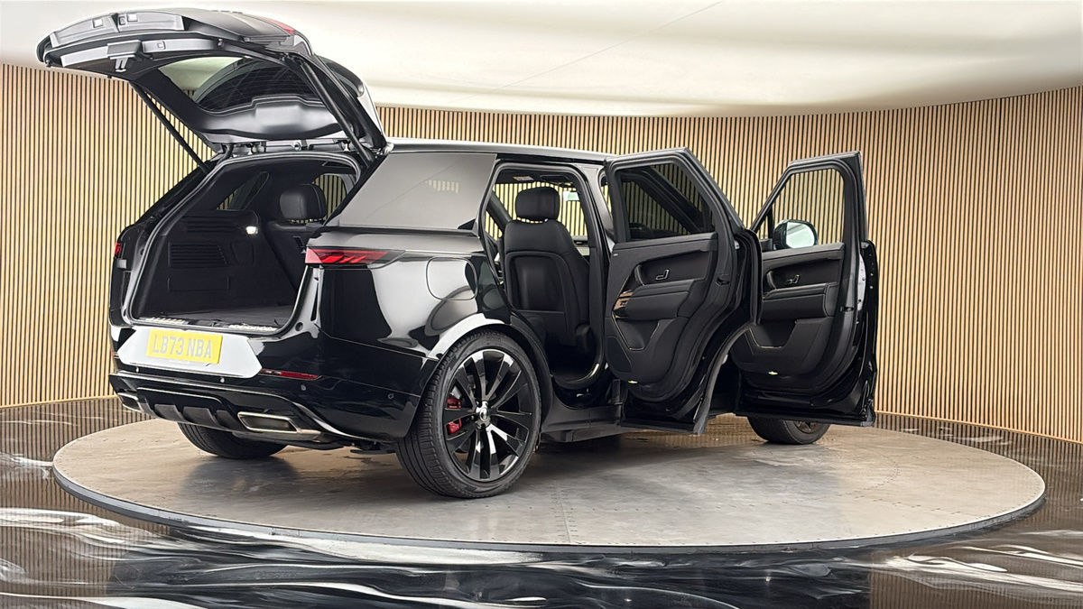 More views of Land Rover Range Rover Sport