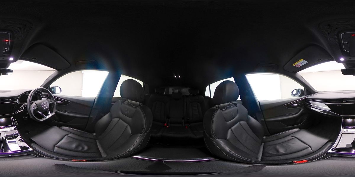 More views of Audi Q8