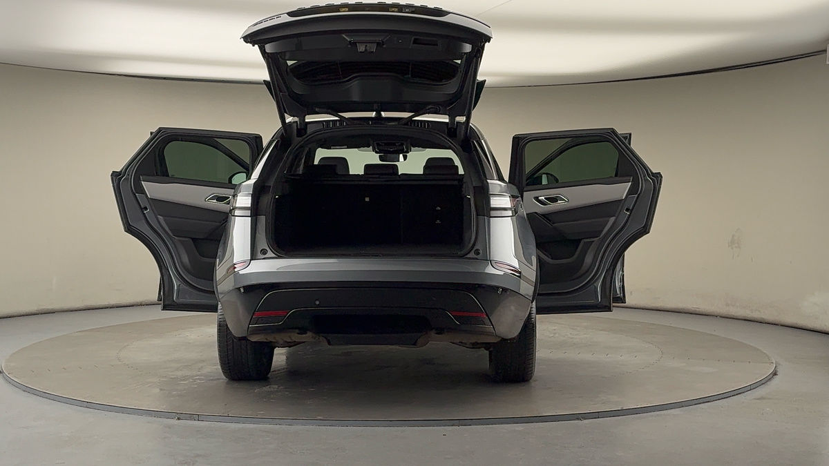 More views of Land Rover Range Rover Velar