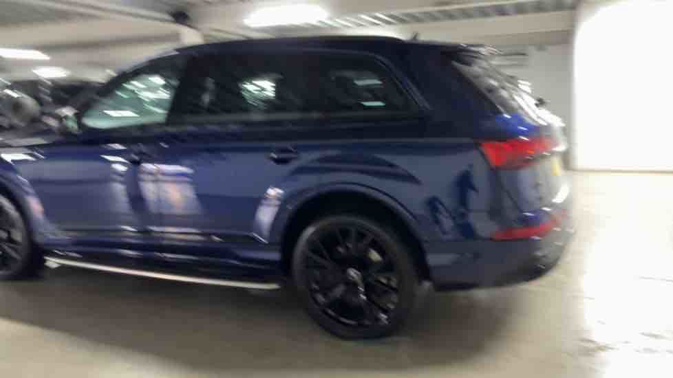 More views of Audi Q7