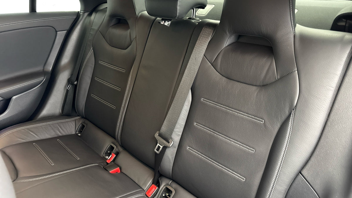 Mercedes-Benz CLA Image 8