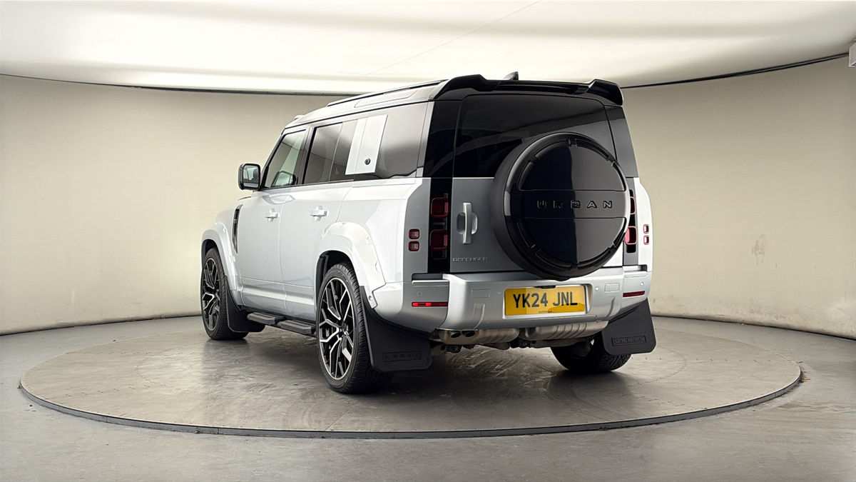 More views of Land Rover Defender 110