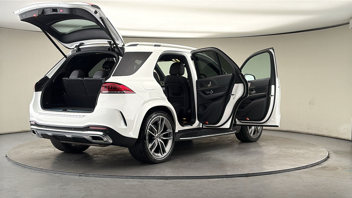 More views of Mercedes-Benz GLE