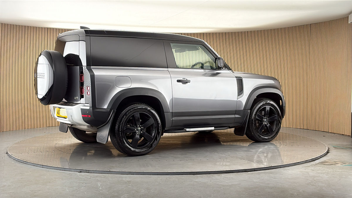 More views of Land Rover Defender 90