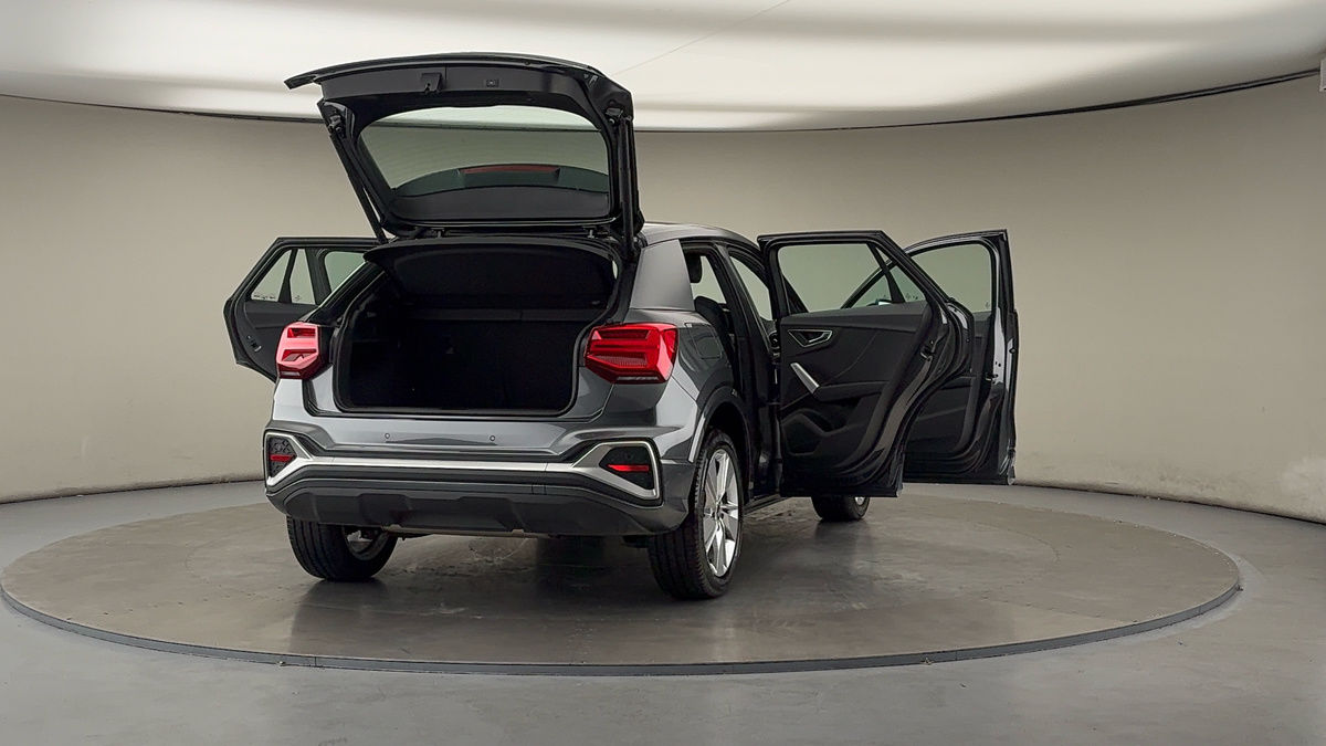 More views of Audi Q2