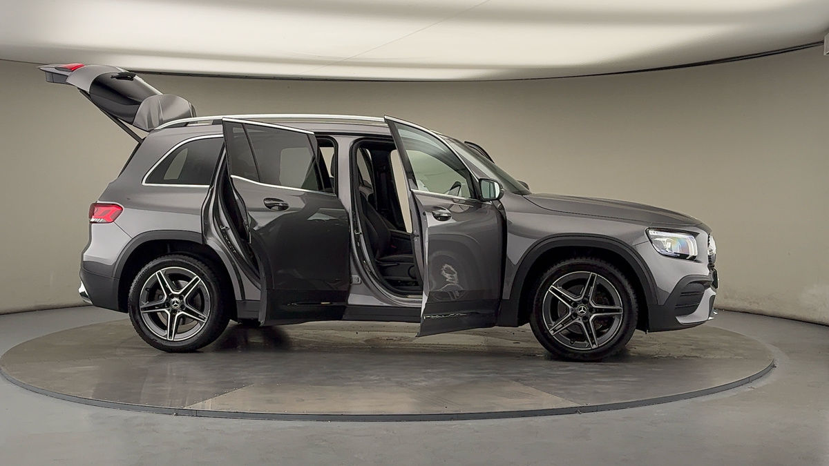 More views of Mercedes-Benz GLB