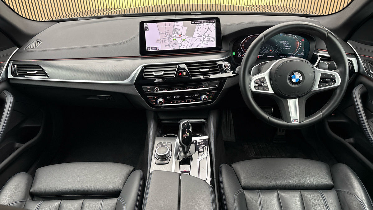 BMW 5 Series Image 12