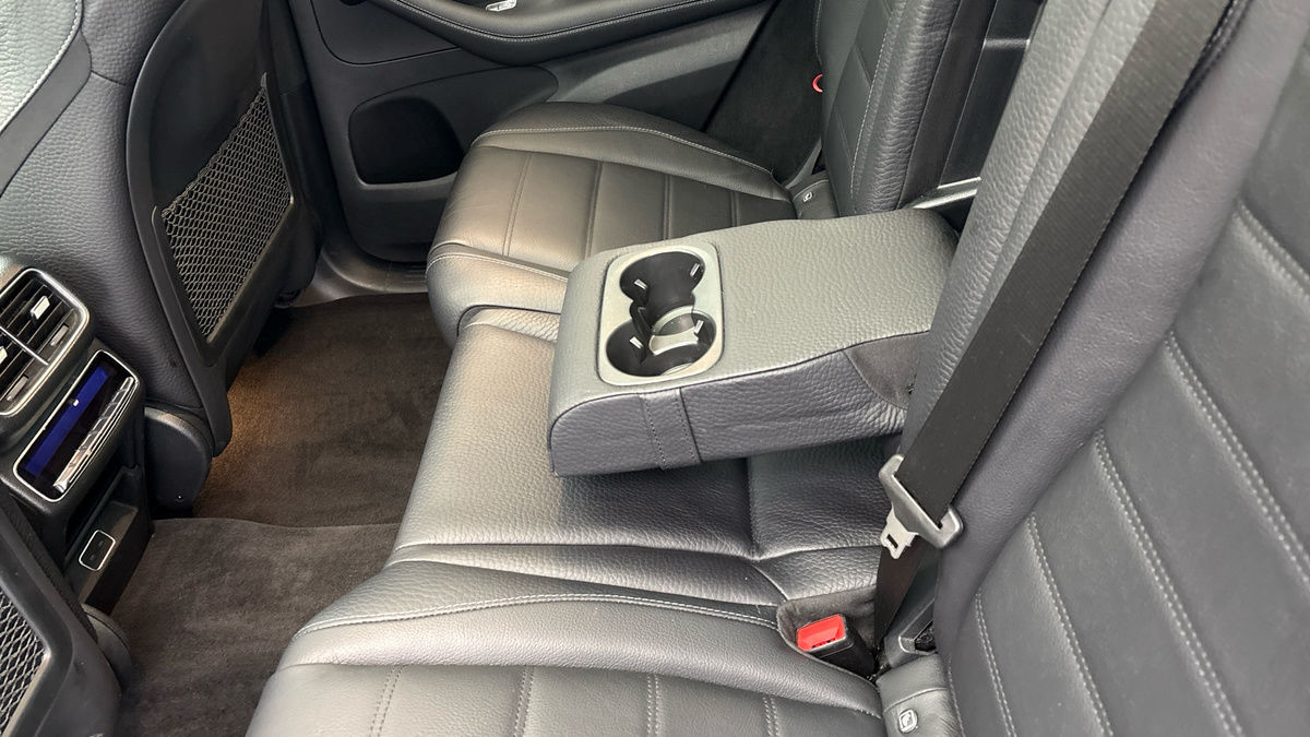 Mercedes-Benz GLE Image 9