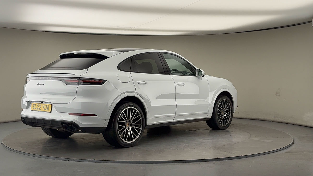 Porsche Cayenne Image 21
