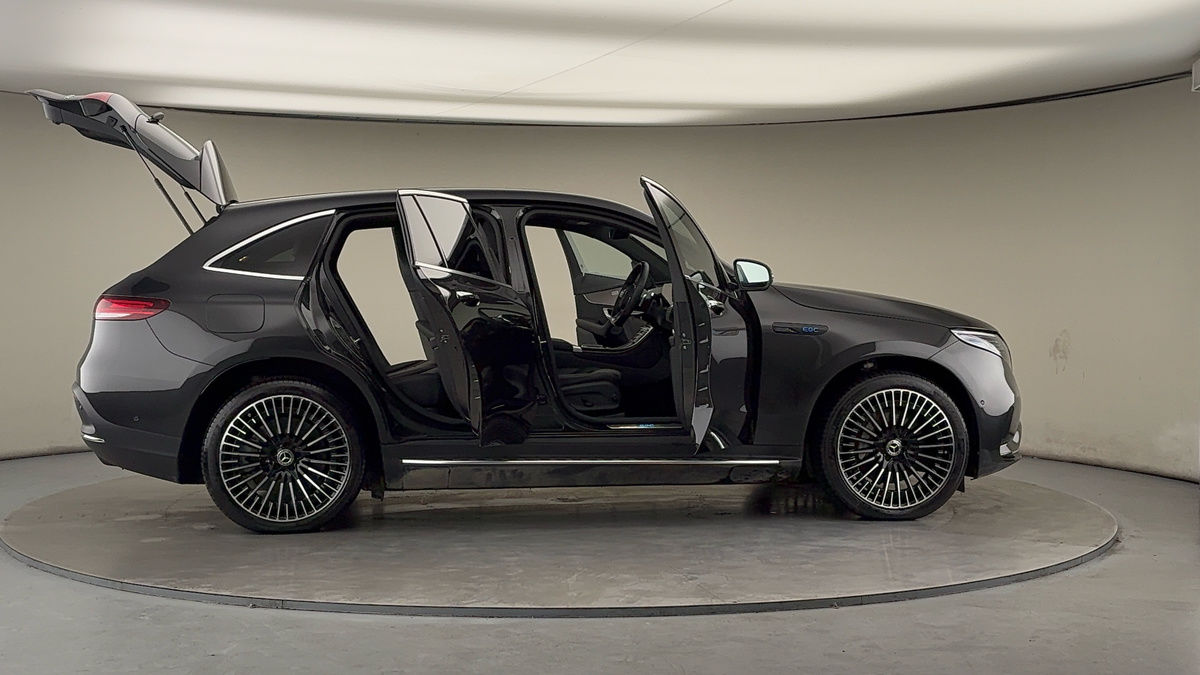 More views of Mercedes-Benz EQC