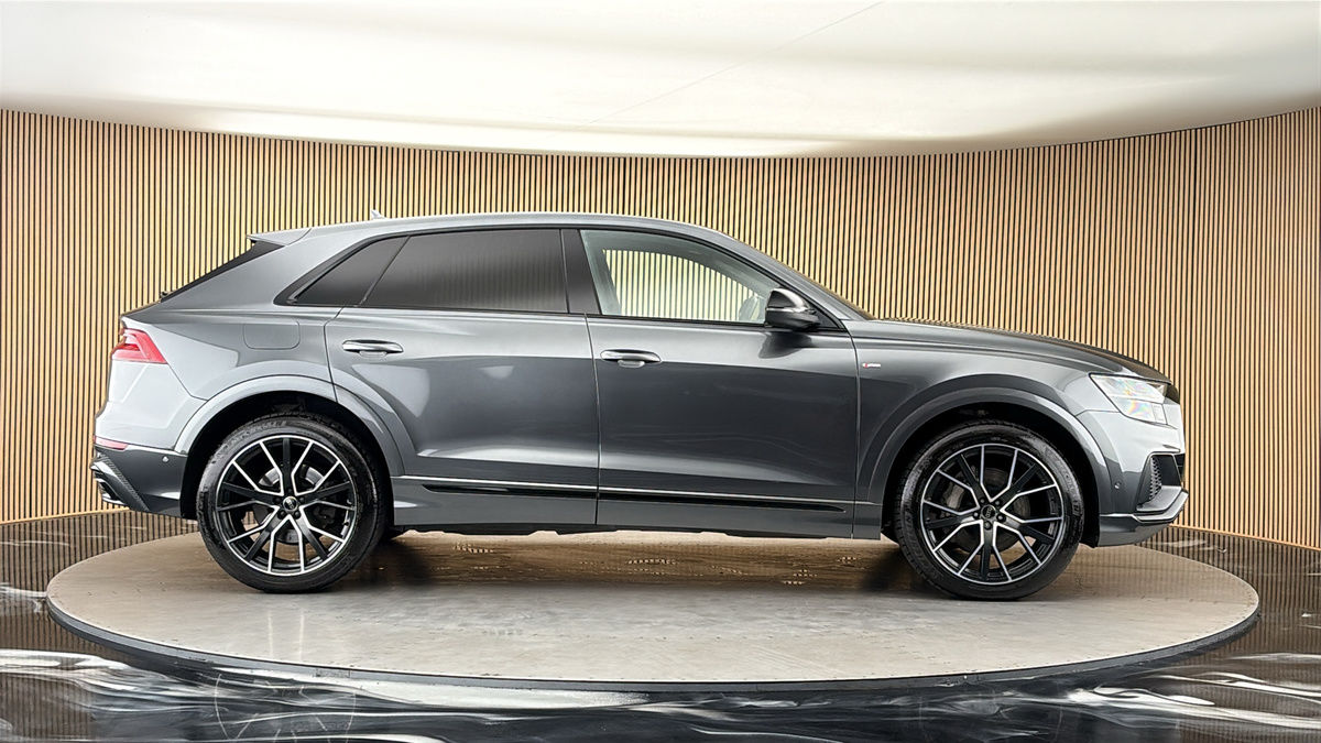 Audi Q8 Image 16