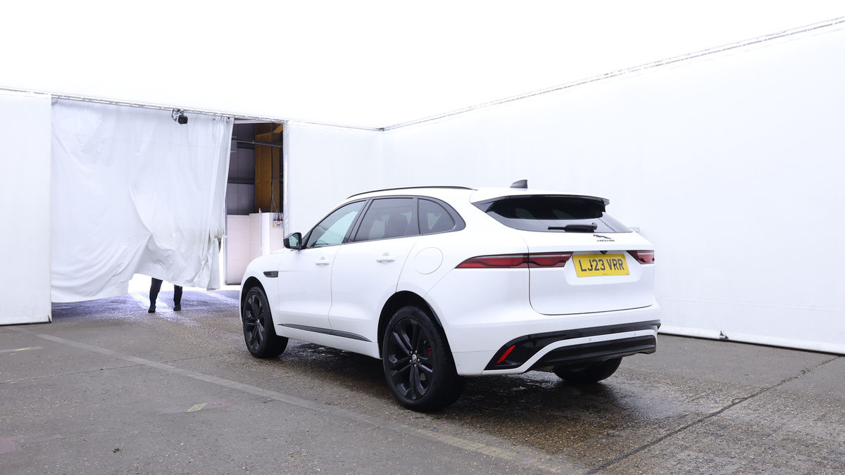 Jaguar F-PACE Image 3