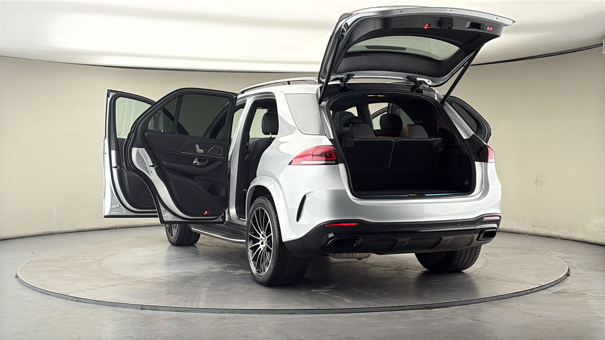 More views of Mercedes-Benz GLE