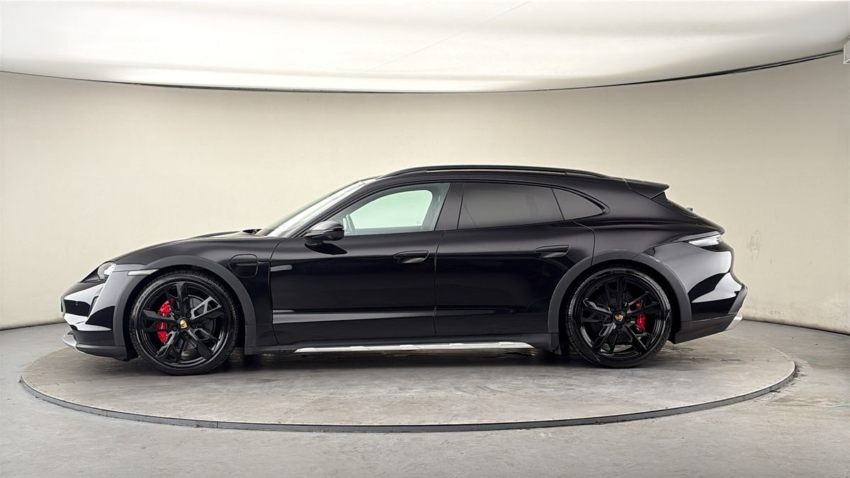 Porsche Taycan Image 15