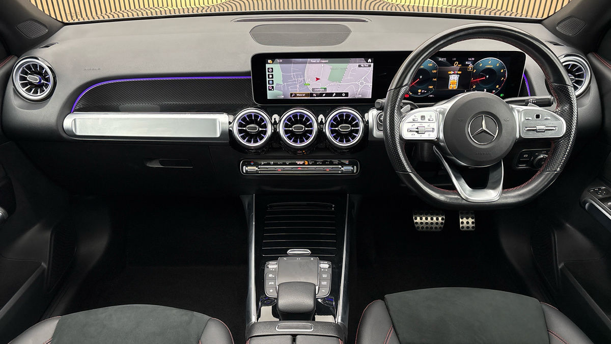 Mercedes-Benz GLB Image 12