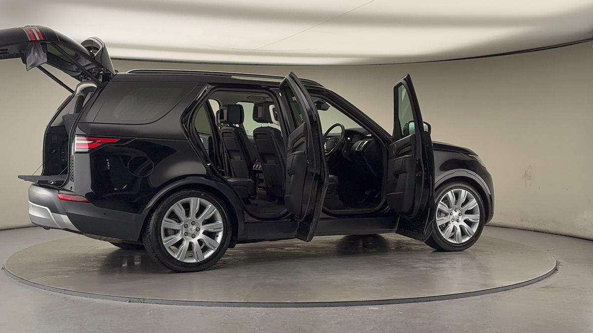 More views of Land Rover Discovery