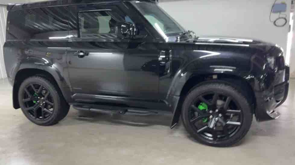 More views of Land Rover Defender 90