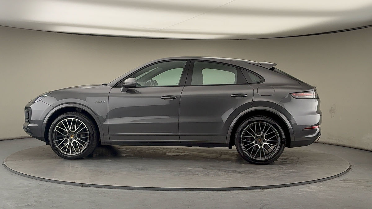 More views of Porsche Cayenne