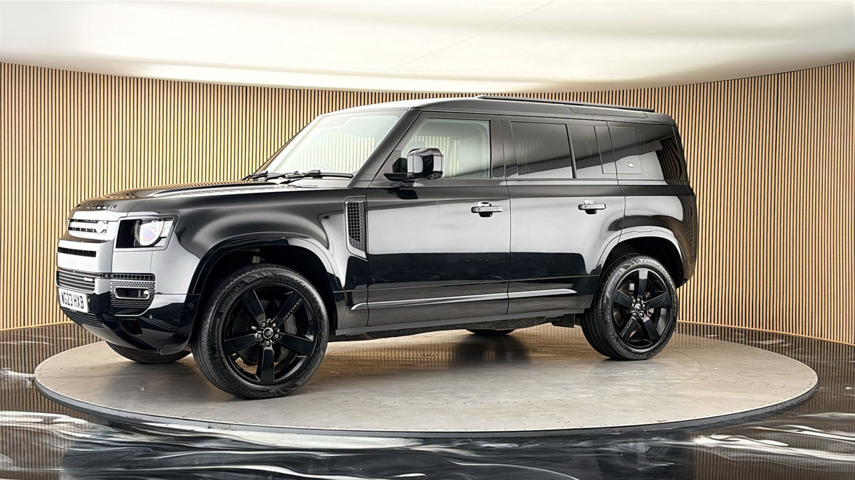 More views of Land Rover Defender 110