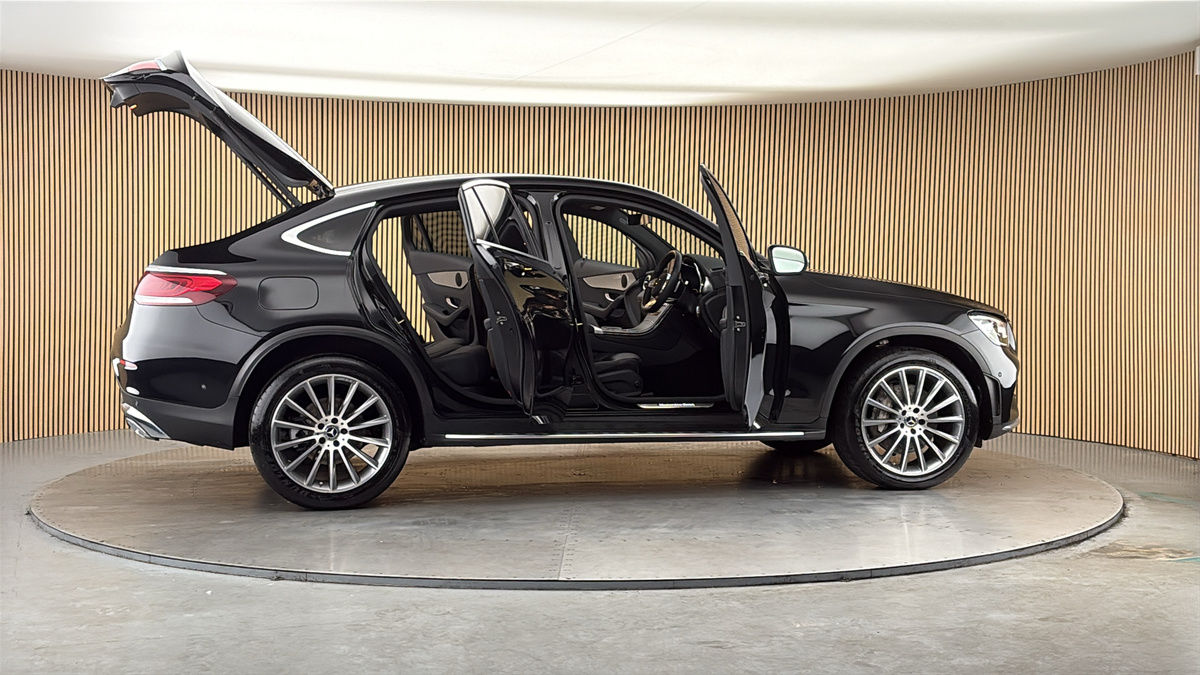 More views of Mercedes-Benz GLC
