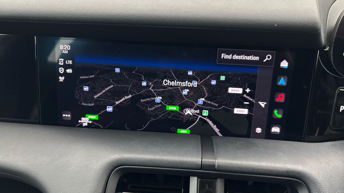 Porsche Taycan Image 18