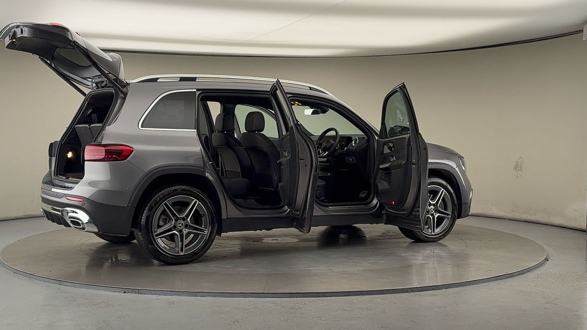 More views of Mercedes-Benz GLB