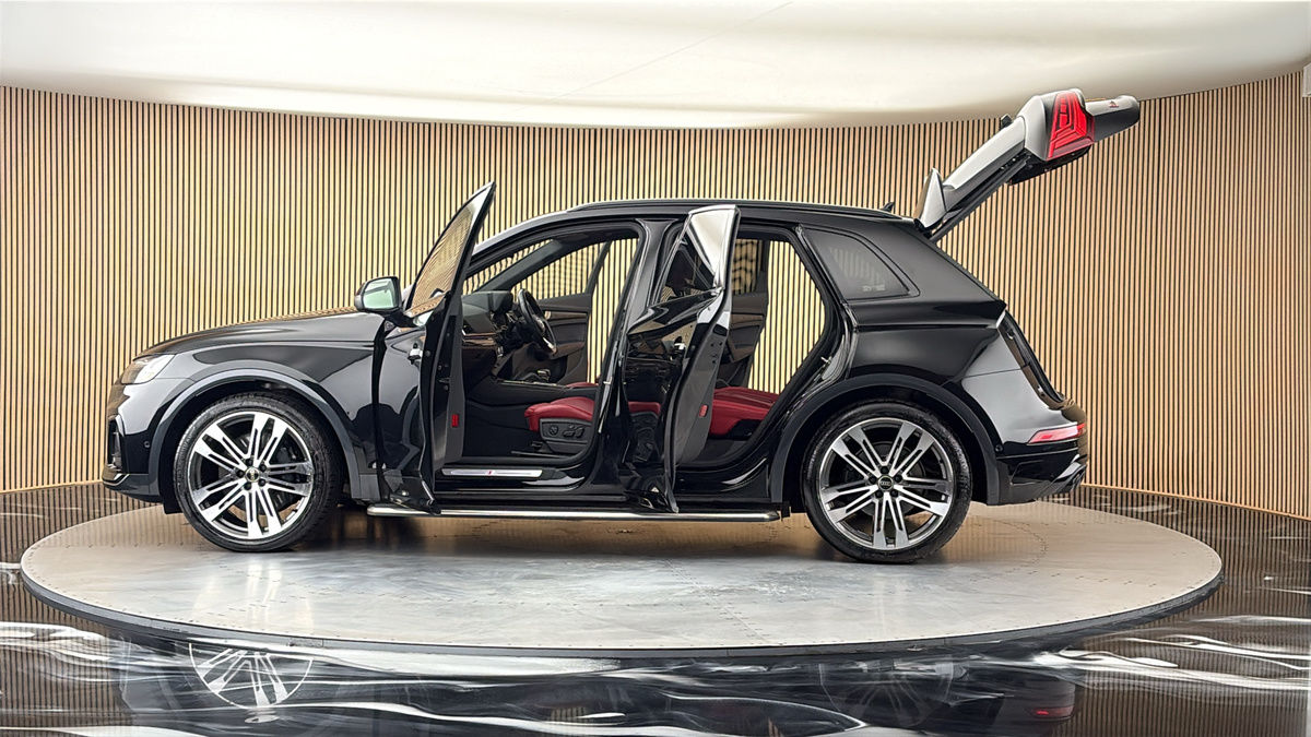 More views of Audi SQ5