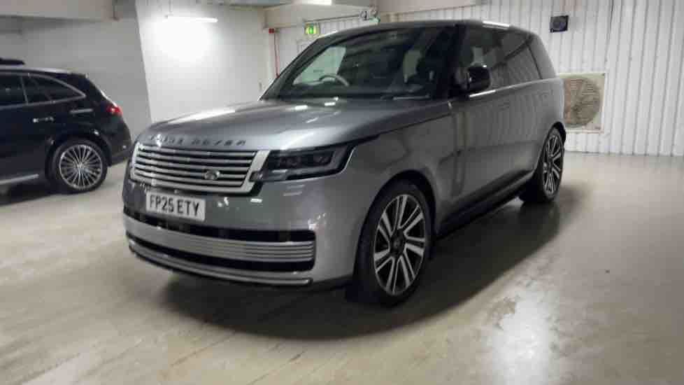 More views of Land Rover Range Rover