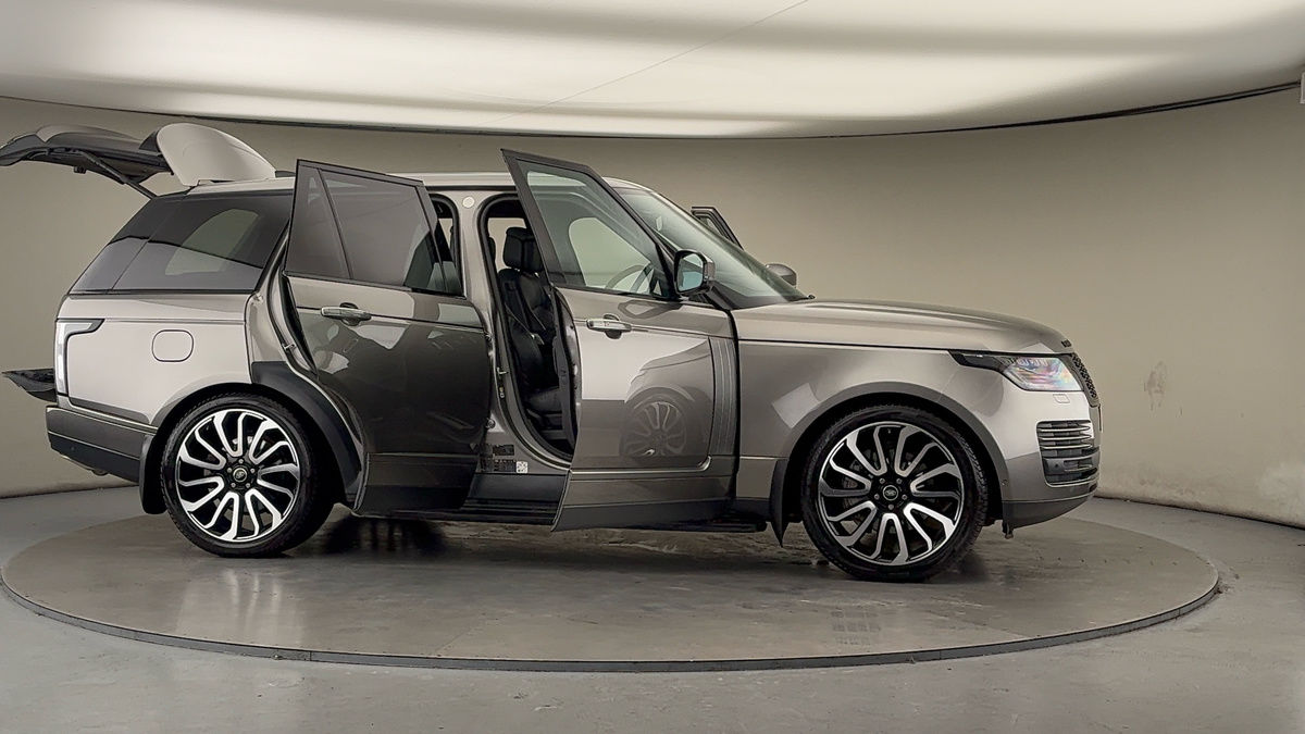 More views of Land Rover Range Rover