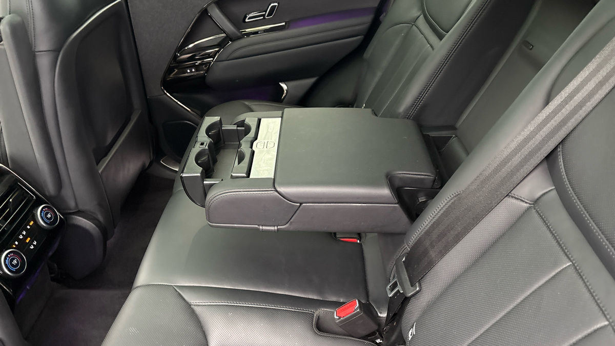 Land Rover Range Rover Sport Image 9
