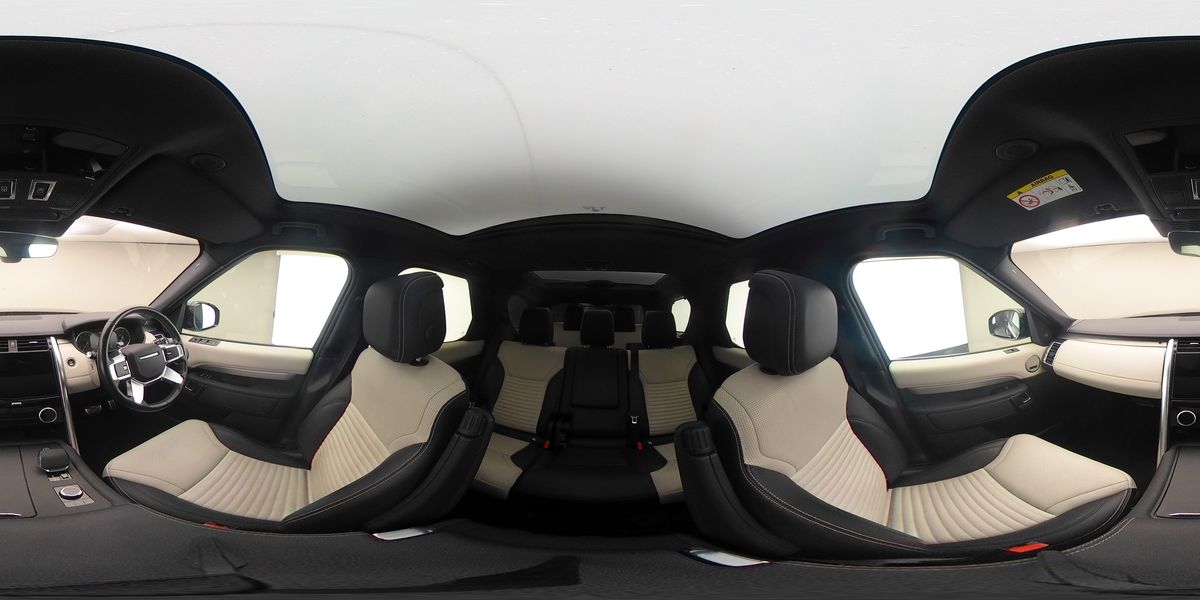 More views of Land Rover Discovery