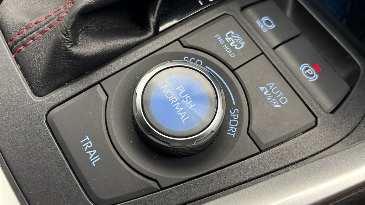 Toyota RAV4 Image 26