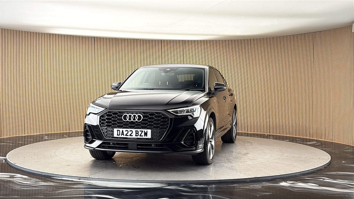 More views of Audi Q3