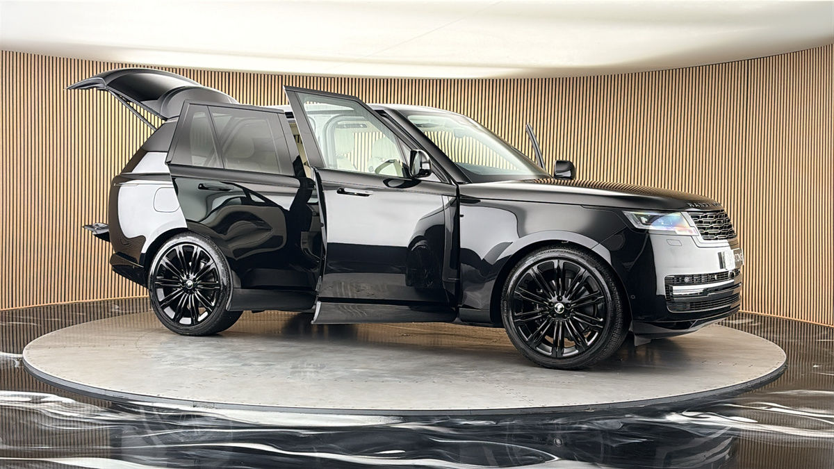 More views of Land Rover Range Rover