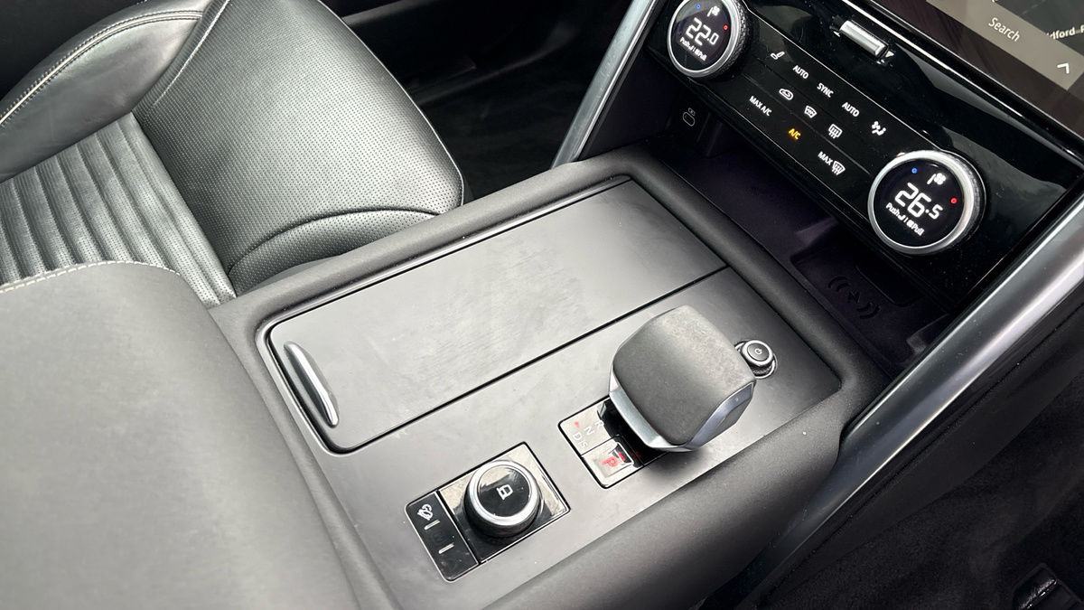 Land Rover Discovery Image 18