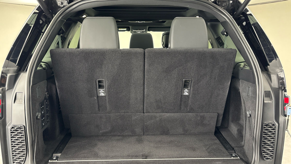 Land Rover Discovery Image 11