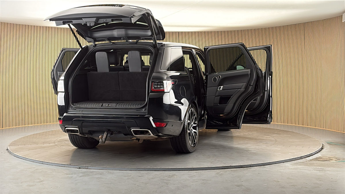More views of Land Rover Range Rover Sport
