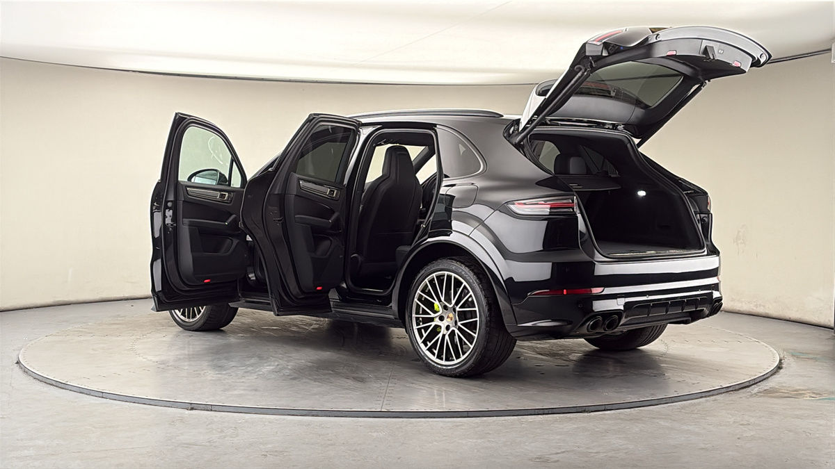 More views of Porsche Cayenne