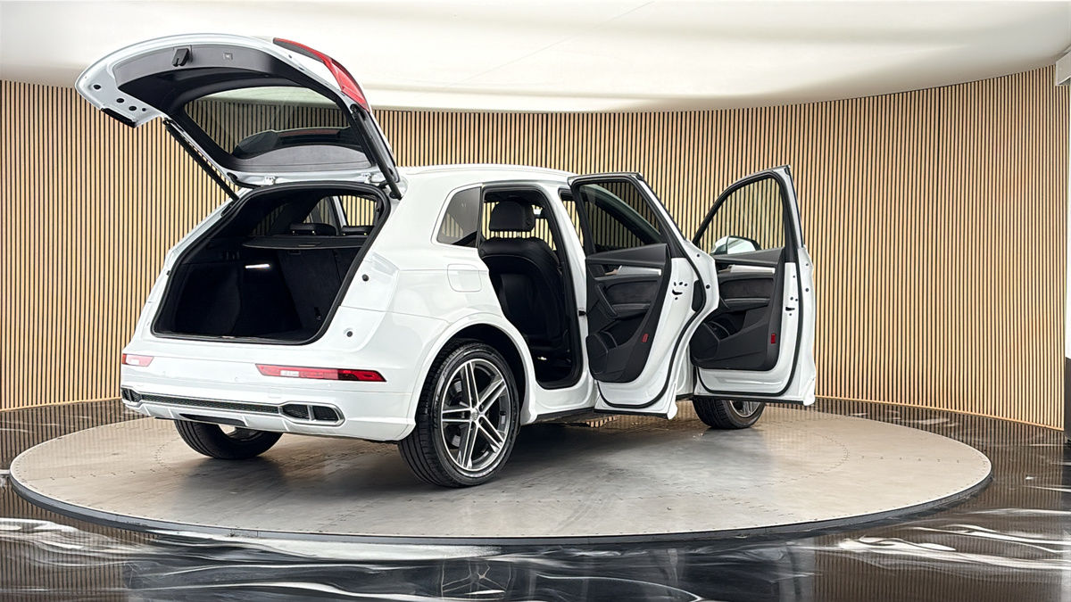 More views of Audi SQ5