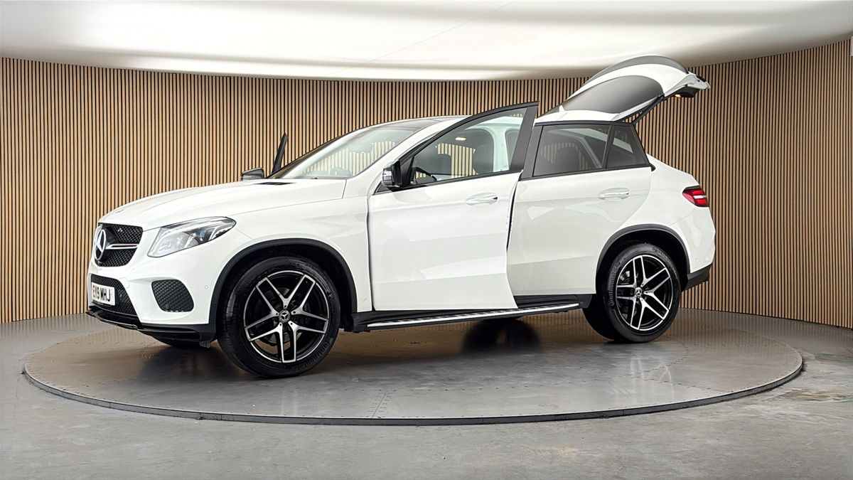 More views of Mercedes-Benz GLE