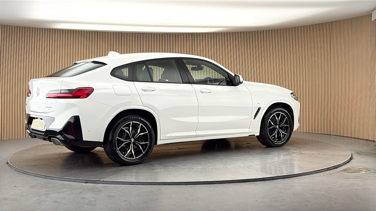 More views of BMW X4