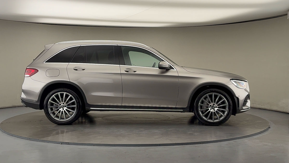 Mercedes-Benz GLC Image 22