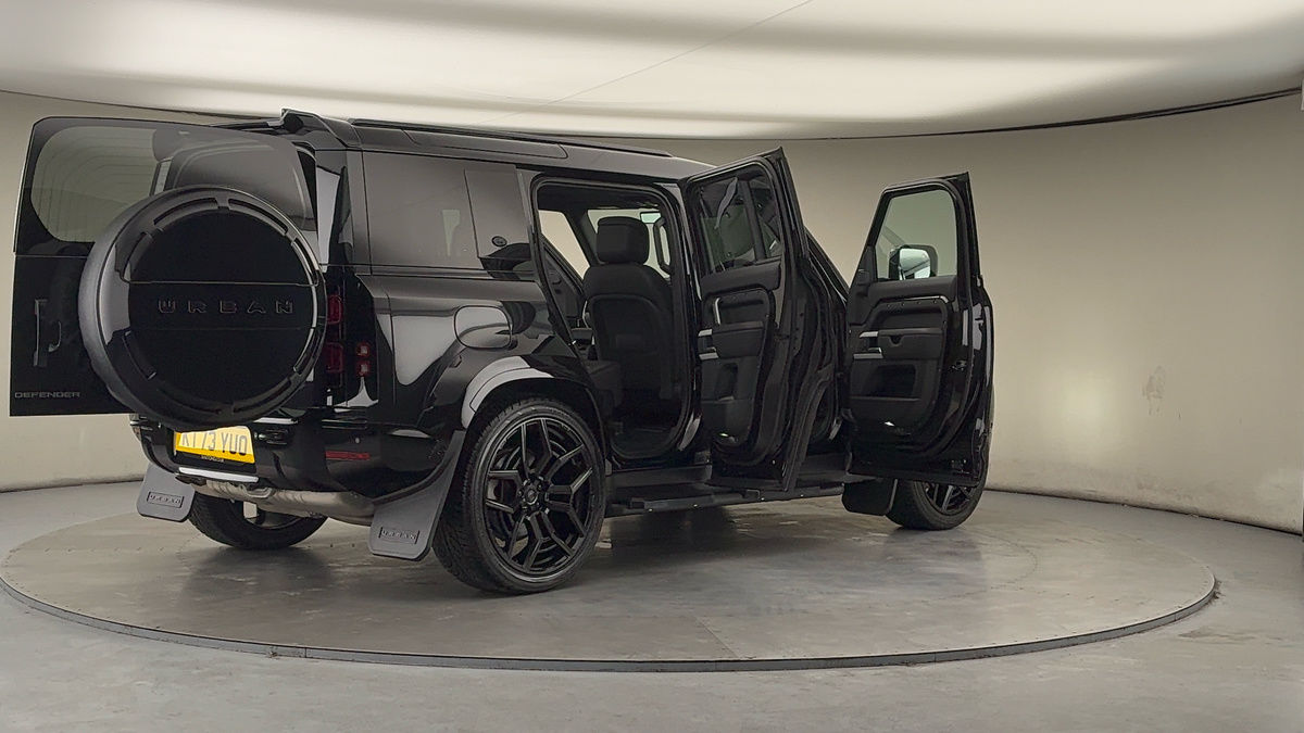 More views of Land Rover Defender 110